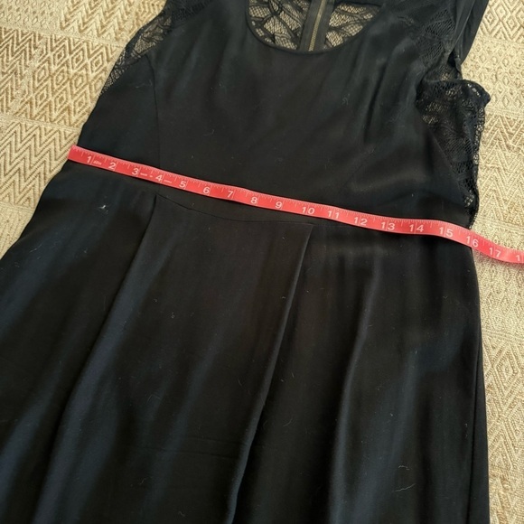 Silence + Noise Black Sleeveless and Lace Dress - Picture 7 of 7